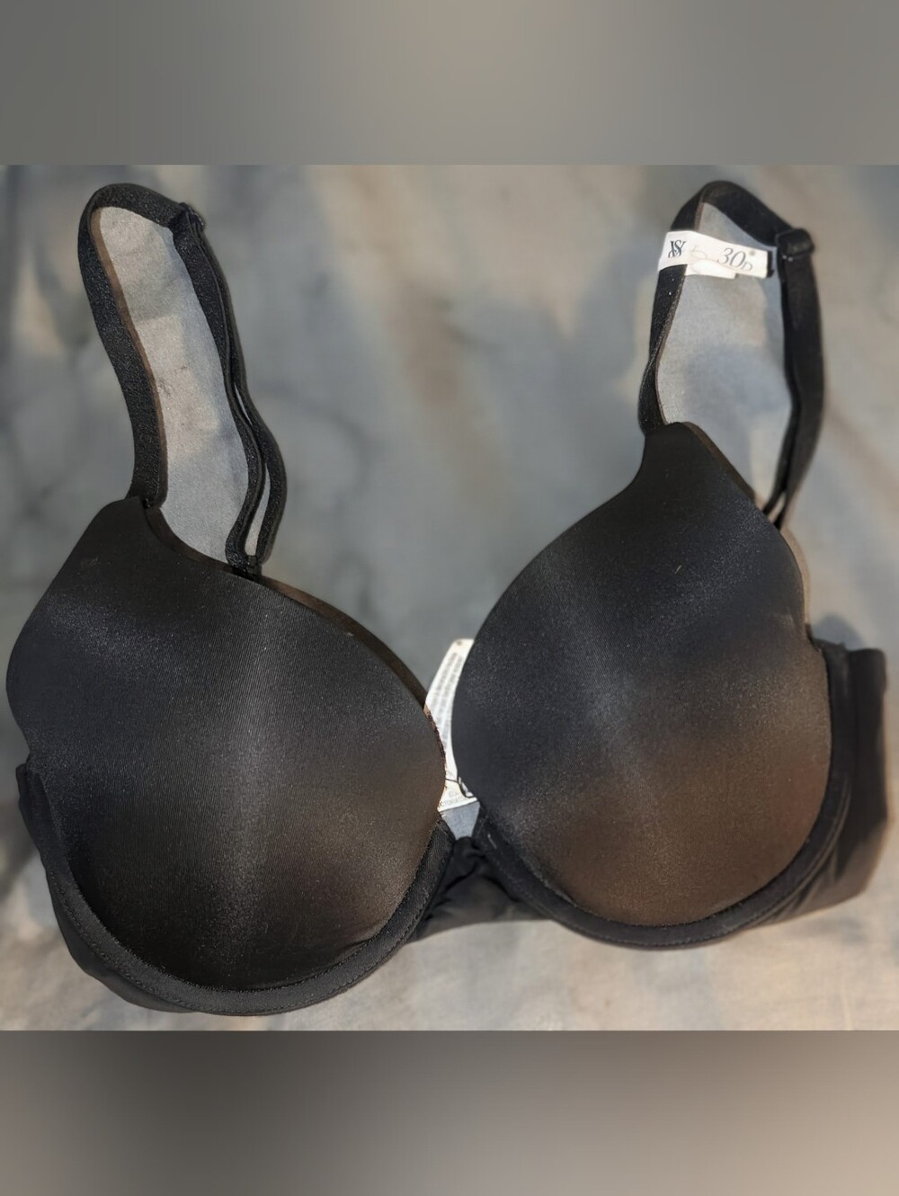 Victoria's Secret Black T-Shirt Push Up Bra. Size 30D.